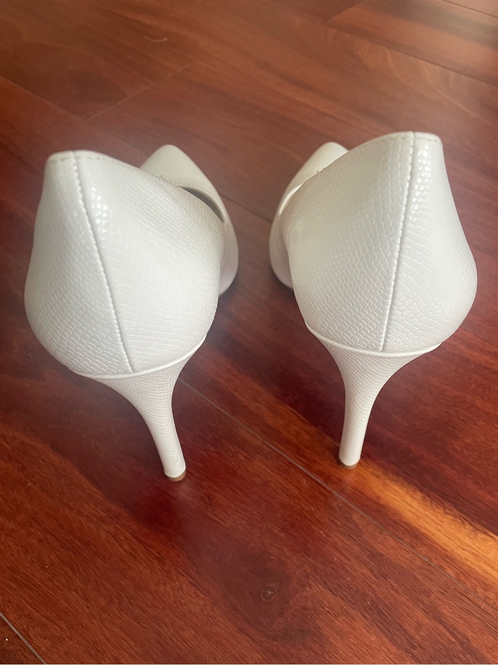 OFFERS OPEN! Size 8 heels white Jessica Simpson White Pointed Toe High Heels - Picture 2 of 11